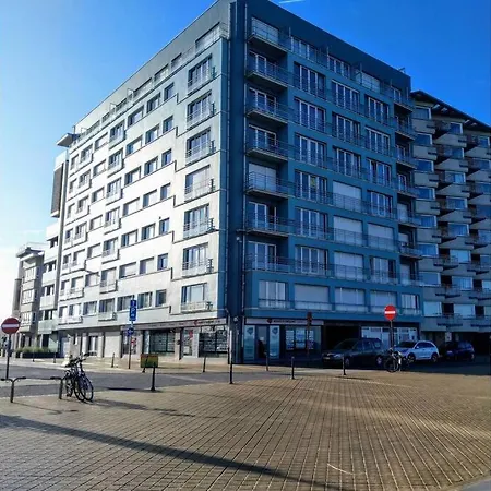 Apartment Knappe Met Subliem Zeezicht!